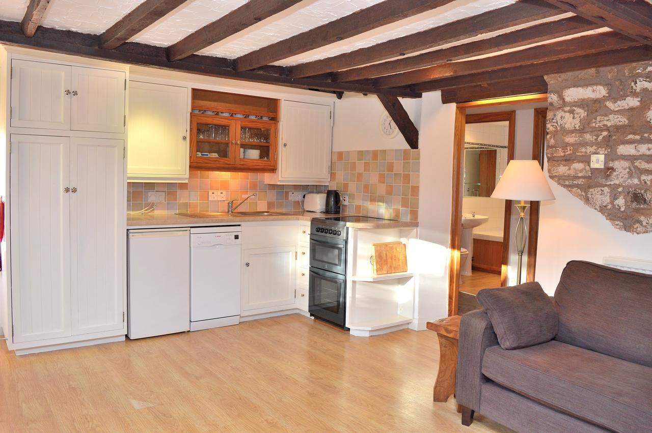 Three Gates Farm Holiday Cottages Huntsham Экстерьер фото