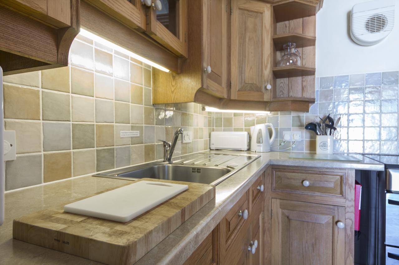 Three Gates Farm Holiday Cottages Huntsham Экстерьер фото