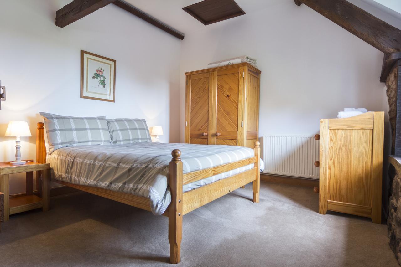 Three Gates Farm Holiday Cottages Huntsham Экстерьер фото