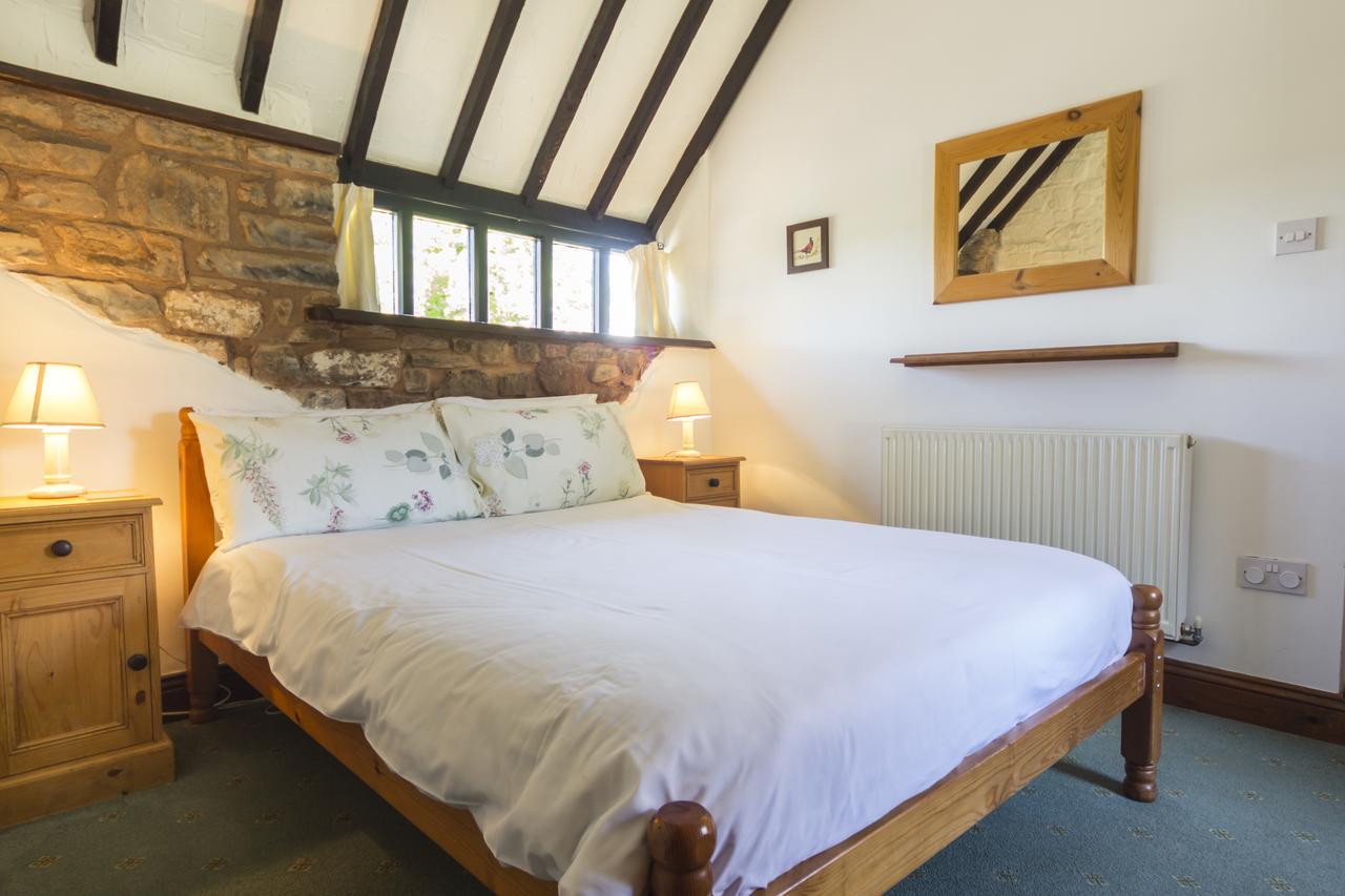 Three Gates Farm Holiday Cottages Huntsham Экстерьер фото