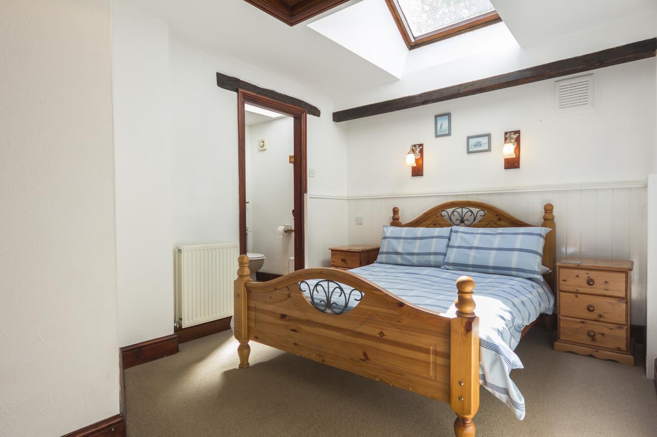 Three Gates Farm Holiday Cottages Huntsham Экстерьер фото